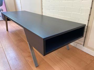 Moderne Salontafel beschikbaar voor biedingen