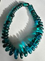 Vintage lucite ketting, Gebruikt, Kunststof of Plastic, Met bedels of kralen, Verzenden