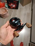 Kastking reel (rechtsdraaiende), Watersport en Boten, Hengelsport | Roofvissen, Ophalen of Verzenden, Zo goed als nieuw, Molen