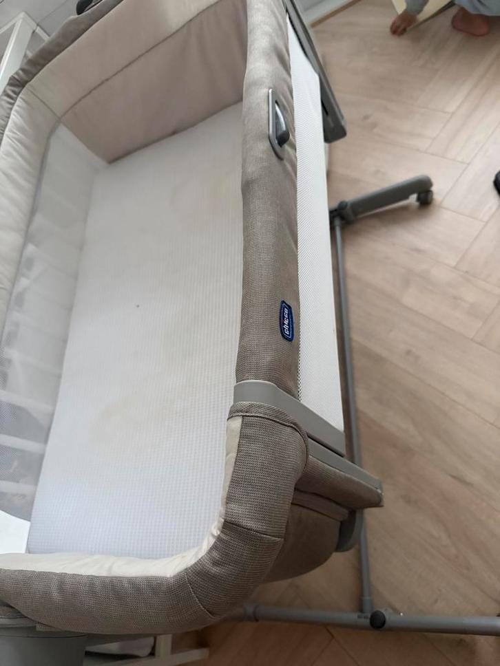 Chicco Next2Me Magic Evo - Desert Taupe, Kinderen en Baby's, Babywiegjes en Ledikanten, Gebruikt, Wieg, Ophalen