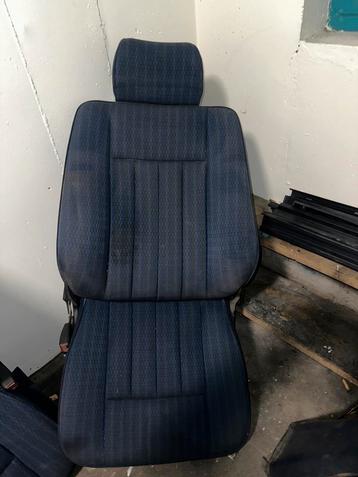 Mercedes benz W124 interieur zonder achterbank 1985-1994 beschikbaar voor biedingen
