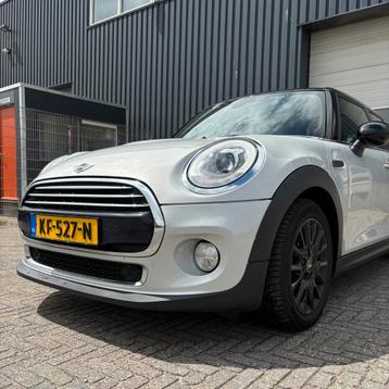 Mini Cooper 5-deurs 1.5 136pk 2016 - Pano - Black optic  beschikbaar voor biedingen