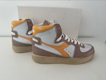 Diadora nieuw in doos maat 38 beschikbaar voor biedingen