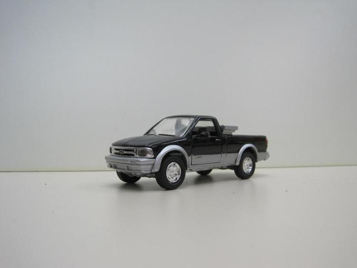 Chevrolet S10 -ZR2 Pick-Up Road Champs 1:43, Hobby en Vrije tijd, Modelauto's | 1:43, Zo goed als nieuw, Auto, Overige merken