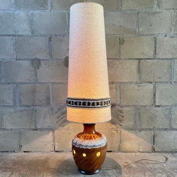 erg mooie jaren 60 vintage aardewerk vloerlamp beschikbaar voor biedingen