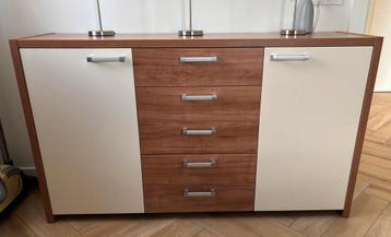 Dressoir , tv kast , slaapkamerkast beschikbaar voor biedingen