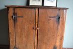 Prachtige antieke Spaanse noten houten voorraad kast., Verzenden