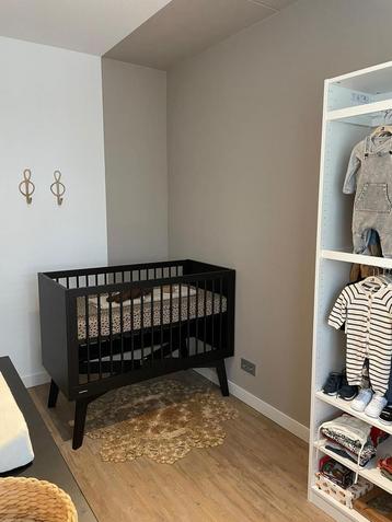 Kidsmill ledikant - mat zwart incl uitstap paneel en matras beschikbaar voor biedingen