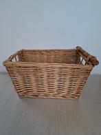 Grote rechthoekige, rieten mand, L48 x B34 x H26 cm, Ophalen, Mand, Zo goed als nieuw, Riet