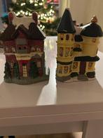 2 kerstdorp huisjes van steen, Diversen, Kerst, Ophalen of Verzenden, Zo goed als nieuw