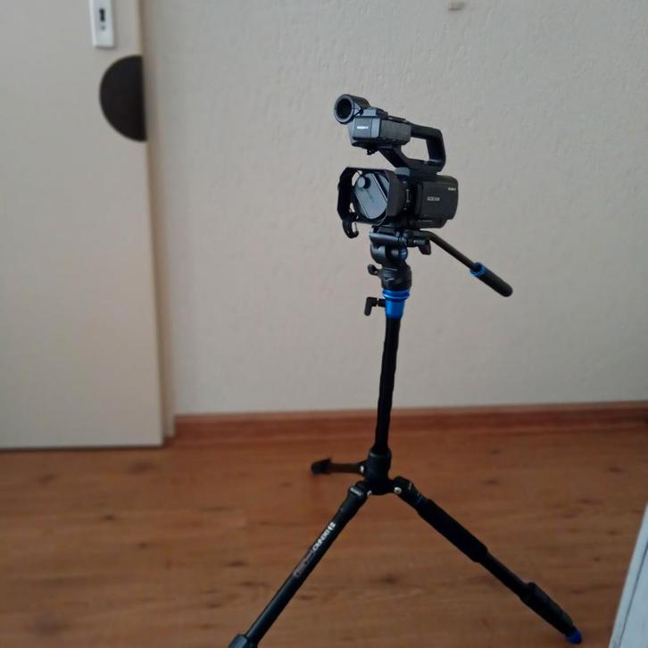 Sony PXW-X70 - Zelden Gebruikt!, Audio, Tv en Foto, Videocamera's Digitaal, Zo goed als nieuw, Camera, Geheugenkaart, Sony, 8 tot 20x