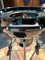 Weber Master touch 57 cm met hoes en brikettenstarter., Ophalen, Zo goed als nieuw