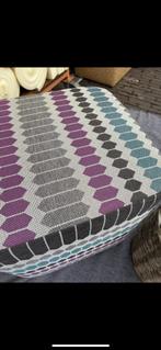 Mooie poef met Warwick beklede stof, Minder dan 50 cm, Minder dan 50 cm, Ophalen of Verzenden, Breedstraat 7