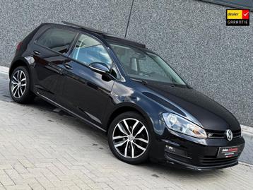 Volkswagen Golf 1.2 TSI R-line Pano Carplay Clima Dealer Onh beschikbaar voor biedingen
