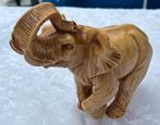 Vintage hars / speksteen gegoten olifant, Verzamelen, Beelden en Beeldjes, Ophalen of Verzenden, Gebruikt, Dier