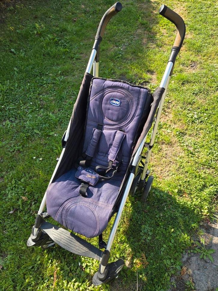 Zeer nette Chicco Liteway buggy, Kinderen en Baby's, Buggy's, Zo goed als nieuw, Overige merken, Regenhoes, Verstelbare rugleuning