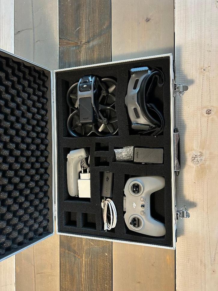 DJI AVATA Z.G.A.N. Cycle count4&18 dus maar 22 keer gevlogen, Audio, Tv en Foto, Drones, Zo goed als nieuw, Racedrone, Topkwaliteit