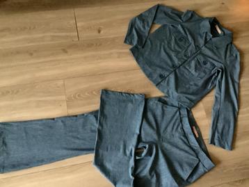Studio Anneloes travelstof pak flair broek L jas M denimlook beschikbaar voor biedingen