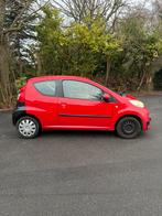 Peugeot 107 NIEUWE APK 1.0 12V 3DR 2007 Rood, Voorwielaandrijving, Stof, Zwart, USB