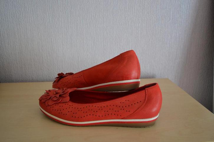 ARA - ballerina's - rood suède - maat 38, Kleding | Dames, Schoenen, Zo goed als nieuw, Ballerina's, Rood, Ophalen of Verzenden