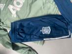 Sport kleren, Ophalen, Blauw, Voetbal, Gedragen