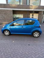 Toyota Aygo 1.0 12V Vvt-i 5DRS 2010 Blauw, Voorwielaandrijving, Stof, Zwart, 68 pk