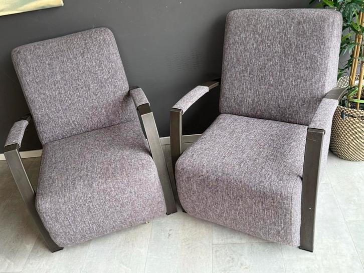 2 Stoffen Fauteuils Grijsbruin, Huis en Inrichting, Fauteuils, Gebruikt, Stof, 50 tot 75 cm, 75 tot 100 cm, Ophalen of Verzenden
