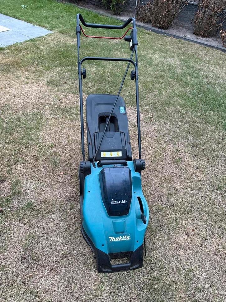 Makita DLM431 Accu Grasmaaier 36V, Tuin en Terras, Grasmaaiers, Gebruikt, Accu-grasmaaier, 40 t/m 49 cm, Cirkelmaaier, Opvangzak