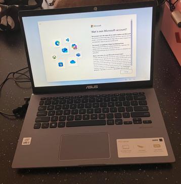 Asus vivobook 14 in nieuwstaat beschikbaar voor biedingen