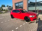 Bmw 114i - 240pk - zwart lederen bekleding - rood - m3 velg, Auto's, 1-Serie, Euro 5, Achterwielaandrijving, Zwart