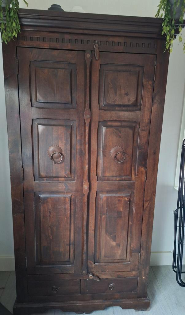 2 kasten koloniaal in perfecte staat., Antiek en Kunst, Antiek | Meubels | Kasten, Ophalen of Verzenden