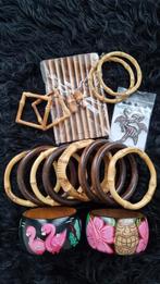 Tiki bamboe armbanden en oorbellen set, Ophalen of Verzenden, Zo goed als nieuw, Overige materialen