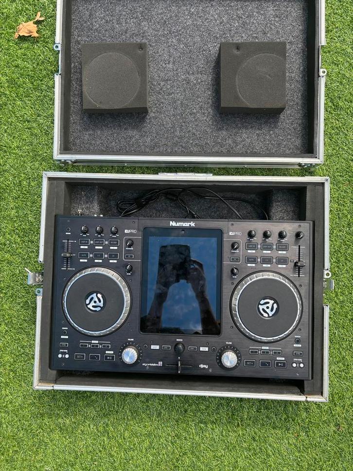 Numark idj pro, incl flightcase en ipad3, Muziek en Instrumenten, Dj-sets en Draaitafels, Gebruikt, Dj-set, Numark, Ophalen of Verzenden