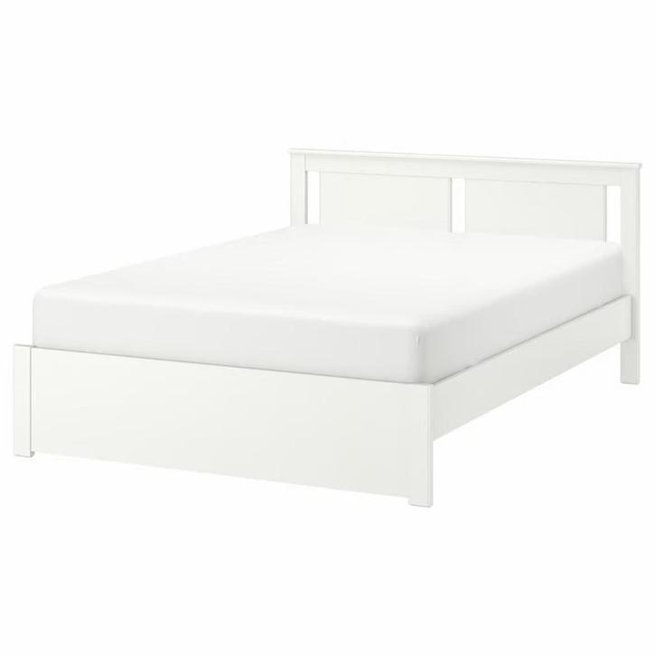 IKEA SONGESAND Bed frame with mattress, white, 140x200 cm, Huis en Inrichting, Slaapkamer | Bedden, Gebruikt, Twijfelaar, 140 cm