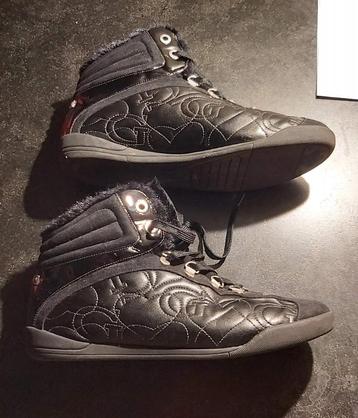 sneakers, AJ, Guess, met pels, e.a.nieuwe schoenen, 40 beschikbaar voor biedingen