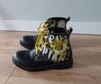 Pikachu kinderschoen mt35, Schoenen, Jongen of Meisje, Zo goed als nieuw, Ophalen