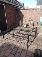Stalen bed zwart 140 cm x 200 cm, Huis en Inrichting, Slaapkamer | Bedden, Ophalen, Zwart, Tweepersoons, 140 cm