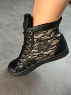 NIEUW ongedragen zwarte Ruan gympen met goud kant maat 39, Zwart, Nieuw, Ophalen of Verzenden, Sneakers of Gympen