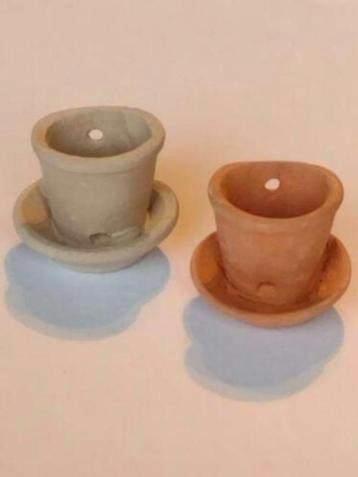 hertshoornpot 1:12 in beige of terra cotta - Fennicole, Verzamelen, Poppenhuizen en Toebehoren, Nieuw, Gebruiksvoorwerp, Ophalen