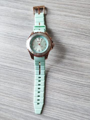 Kyboe horloge beschikbaar voor biedingen