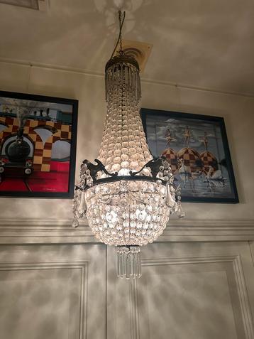 Prachtige Antieke Kroonluchter met adelaars beschikbaar voor biedingen