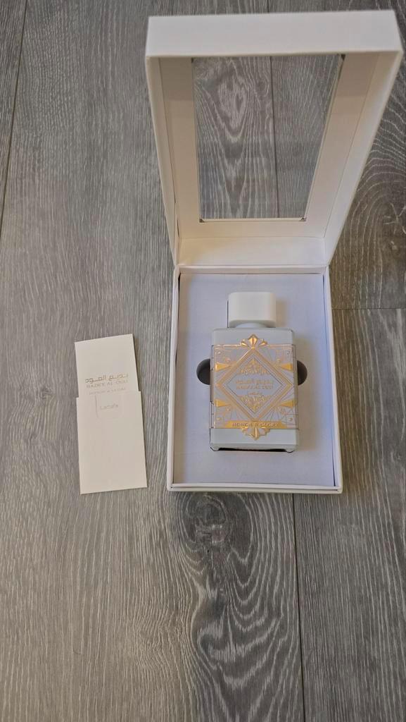 Lattafa Bade'e Al Oud Honor & Glory 100ml, Sieraden, Tassen en Uiterlijk, Uiterlijk | Parfum, Nieuw, Ophalen of Verzenden