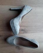 Nieuwe grijze pumps met strass. Maat 38, Ophalen of Verzenden, Nieuw, Grijs