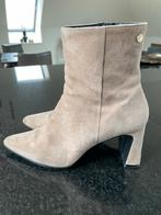 Suede Notre V laarsjes beige maat 40, Ophalen of Verzenden, Zo goed als nieuw, Beige