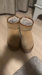 Uggs hoog maatje 36, Kleding | Dames, Ophalen of Verzenden, Zo goed als nieuw, Zwart
