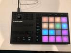 Native instruments maschine mikro mk3, Muziek en Instrumenten, Midi-apparatuur, Ophalen of Verzenden, Zo goed als nieuw