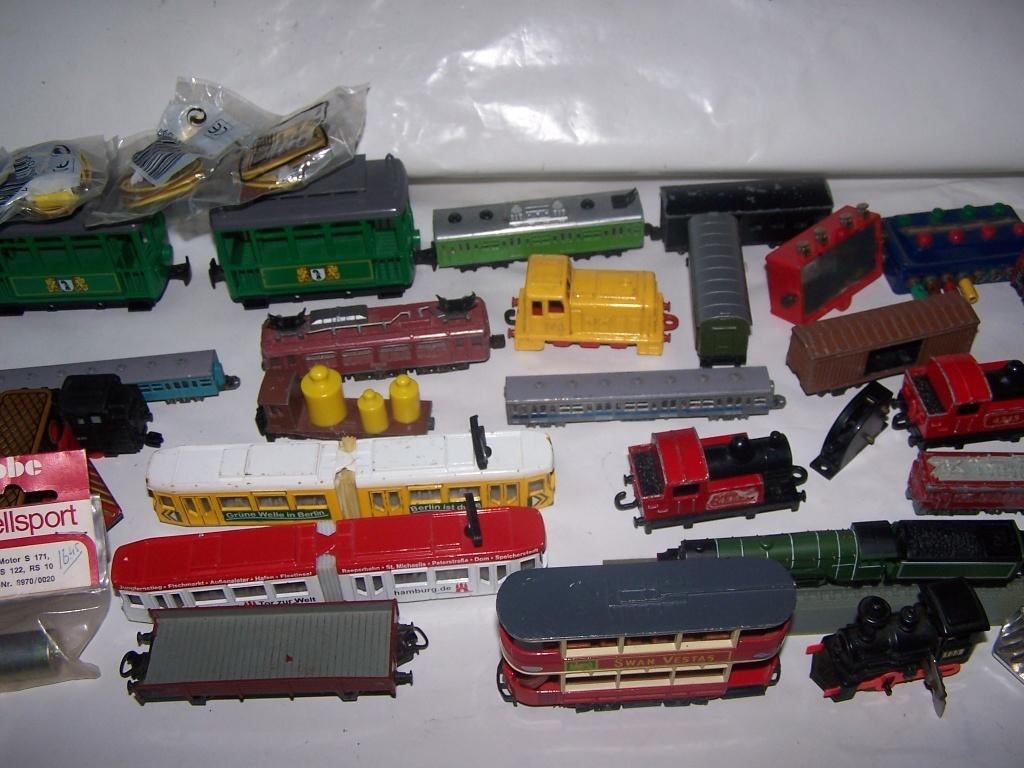 Partij vintage treintjes , wagons, onderdelen. Zie foto's., Overige merken, Gebruikt, Gelijkstroom of Wisselstroom, Wagon