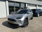 Toyota Yaris Cross 1.5 Hybrid Dynamic Limited Automaat 116pk, Stof, Gebruikt, Bedrijf, Grijs