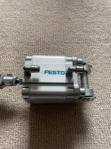 FESTO Compactcilinder ADVU-63-40-A-P-A 156650