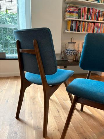 Vintage eetkamer stoelen 2 stuks mid-century  beschikbaar voor biedingen